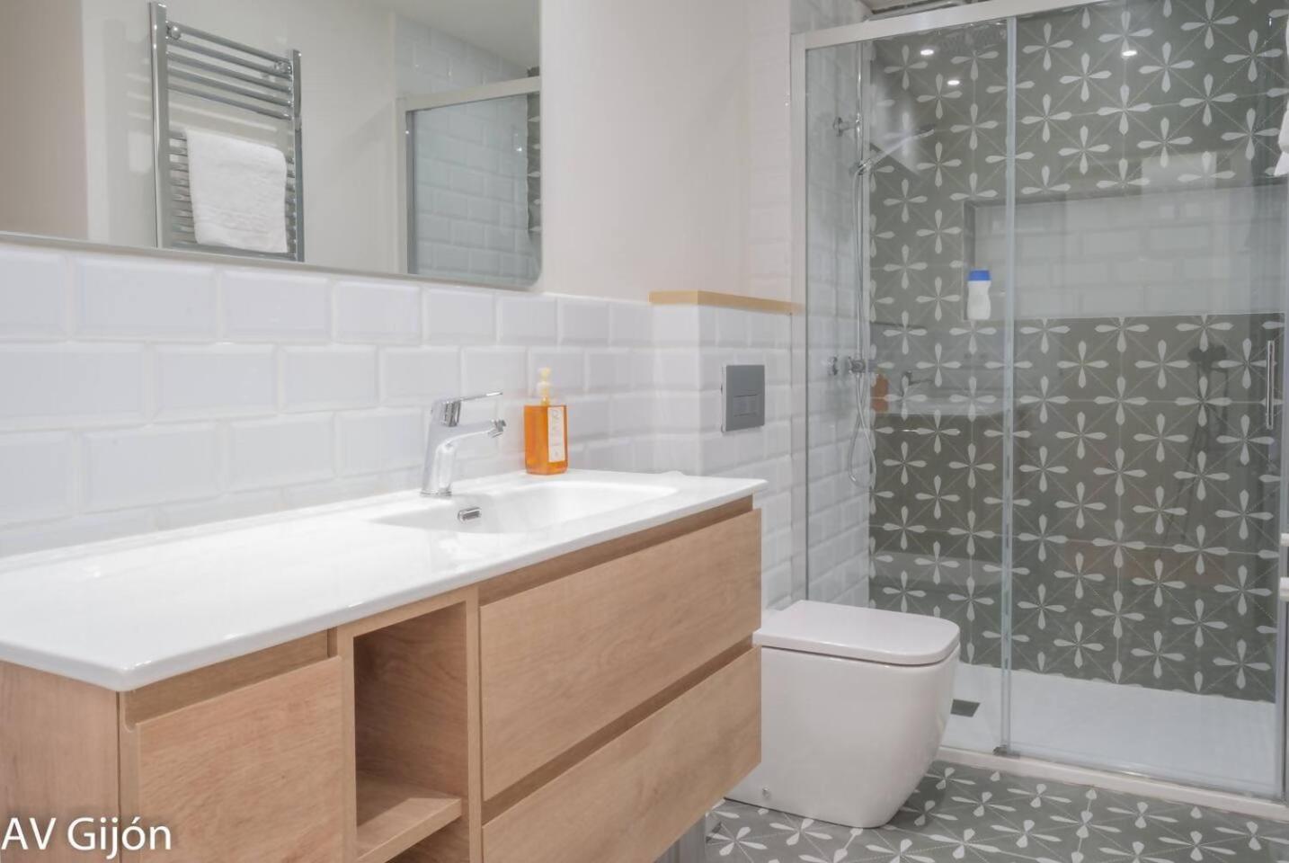 Apartamento La Playa 17 Gijón Exterior foto