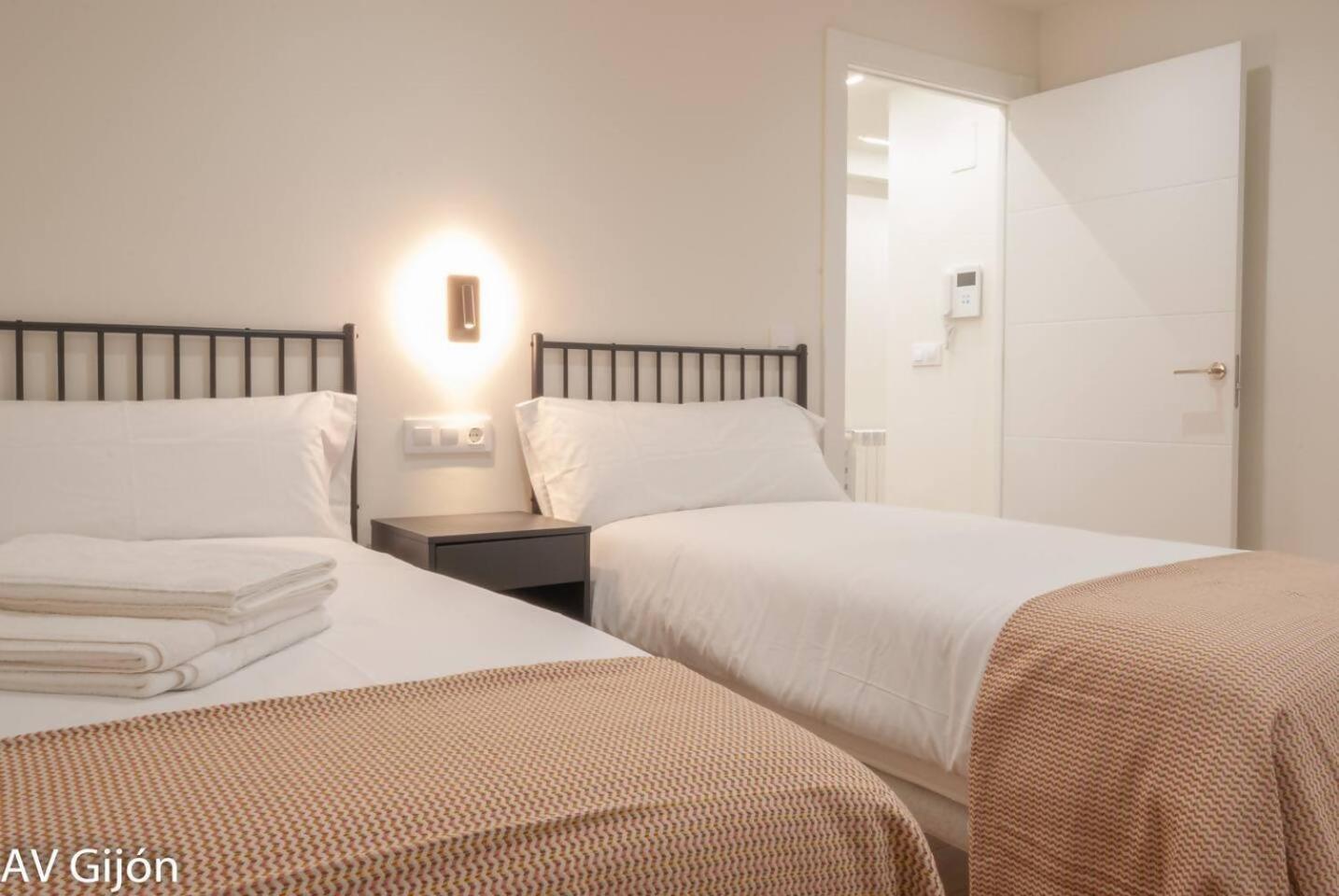 Apartamento La Playa 17 Gijón Exterior foto